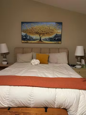 GOLDEN RESILIENCE: Textured Landscape Oil Painting photo review